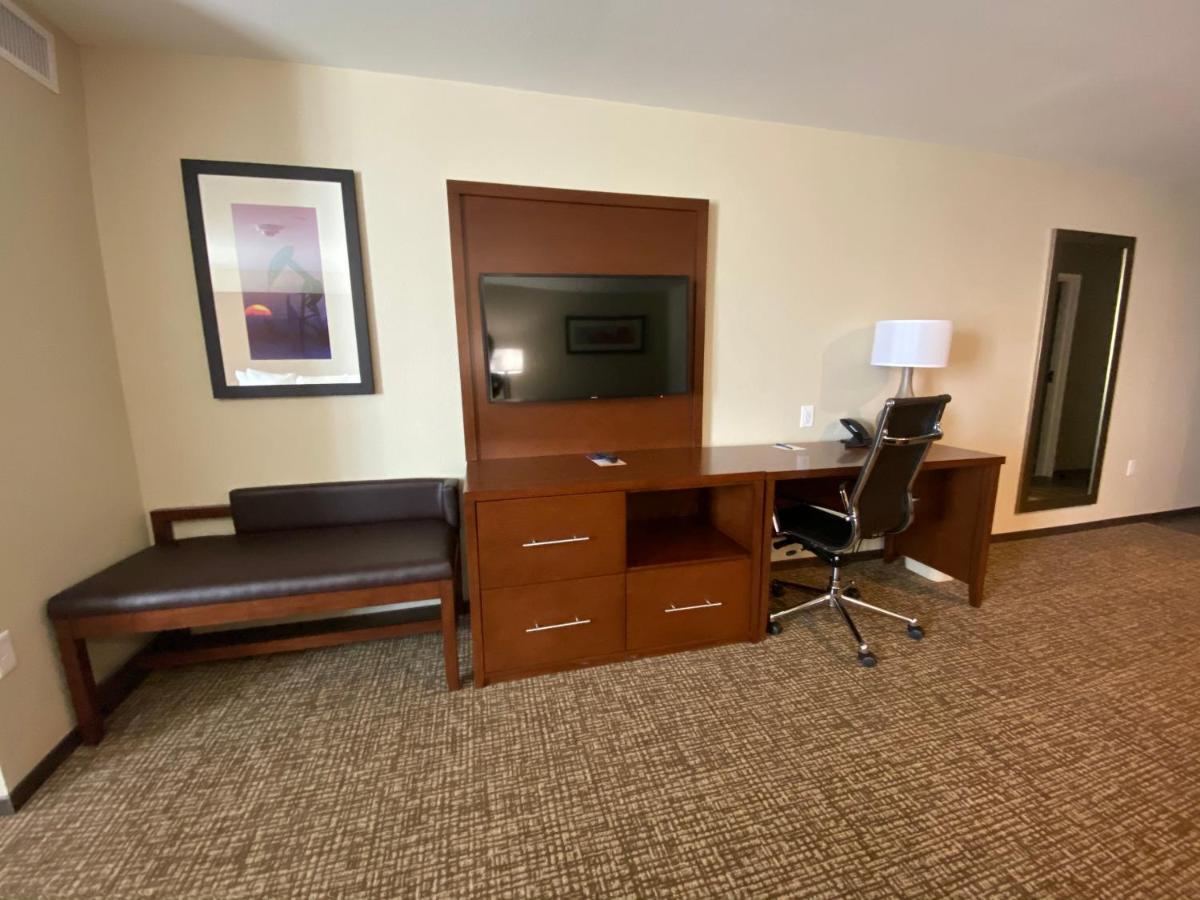 Comfort Suites Midland West Exteriér fotografie